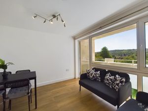 LIVING ROOM- click for photo gallery